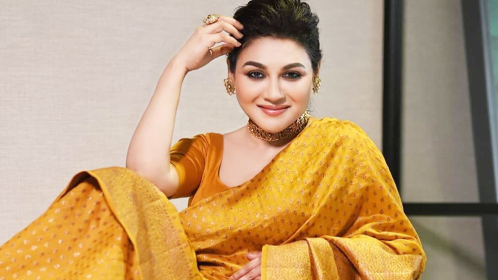 ইচ্ছে হলেই দত্তক নিতে পারি, জয়া আহসান